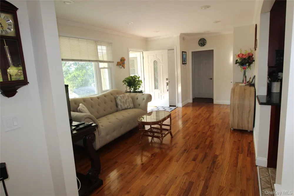650 Warren Avenue Thornwood, NY 10594