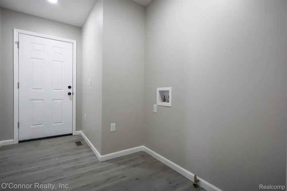 1047 39th Street Port Huron Charter Township, MI 48060