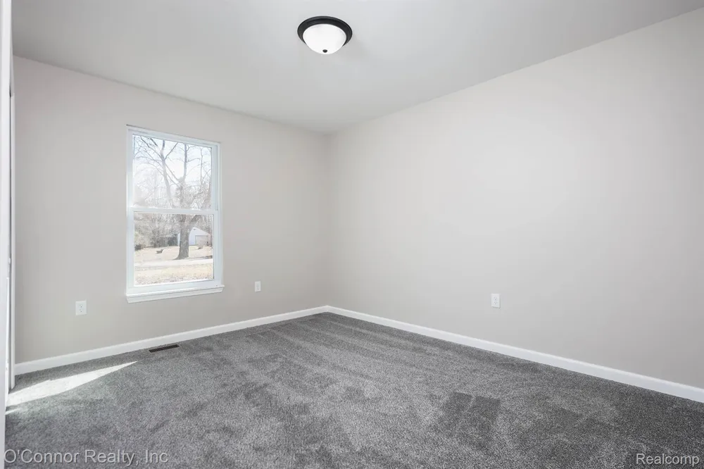 1047 39th Street Port Huron Charter Township, MI 48060
