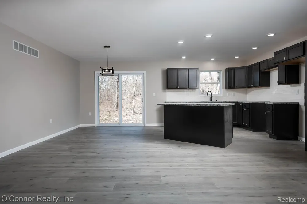 1047 39th Street Port Huron Charter Township, MI 48060