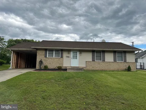 705 BAYBERRY ROAD