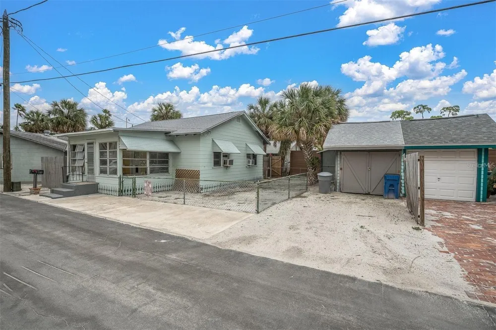 137 91ST AVENUE Treasure Island, FL 33706