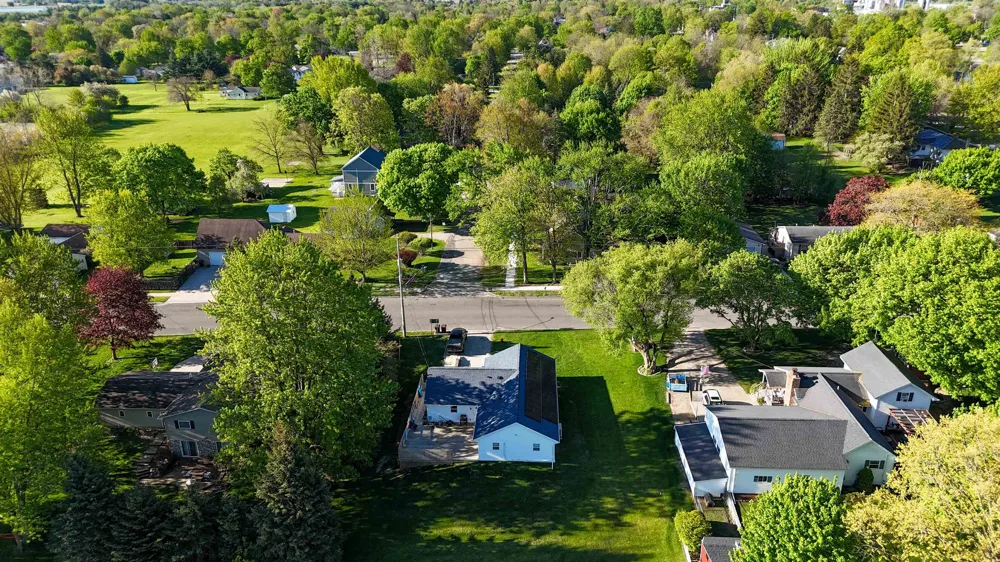 401 Barber Ithaca City, MI 48847