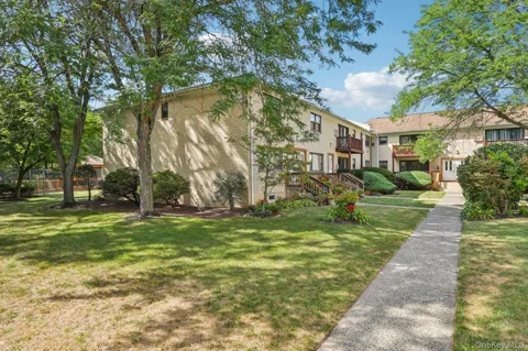 148 Sneden Place W #148