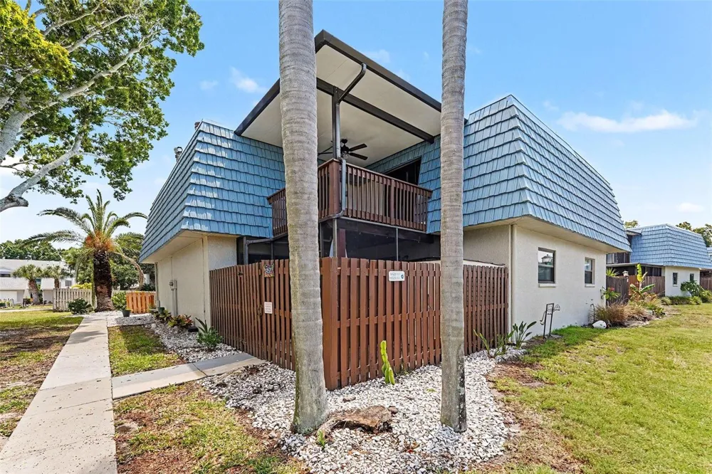 14521 CATALINA CIRCLE Seminole, FL 33776