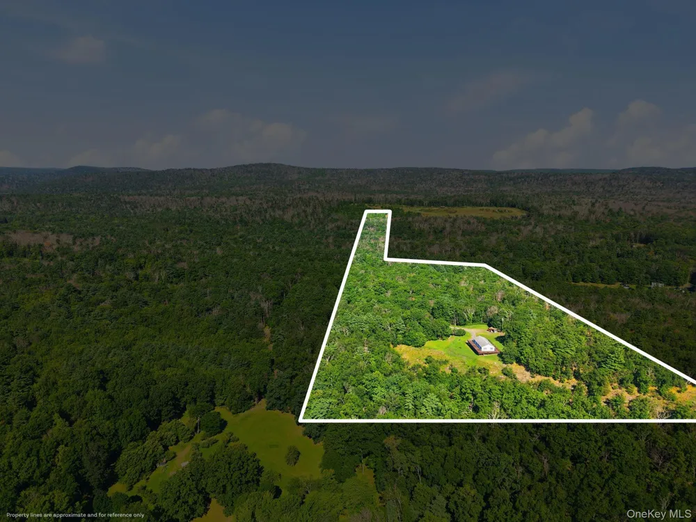 9 J&J ROAD Kerhonkson, NY 12446