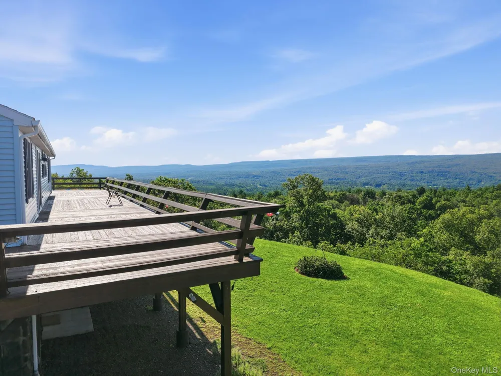 9 J&J ROAD Kerhonkson, NY 12446