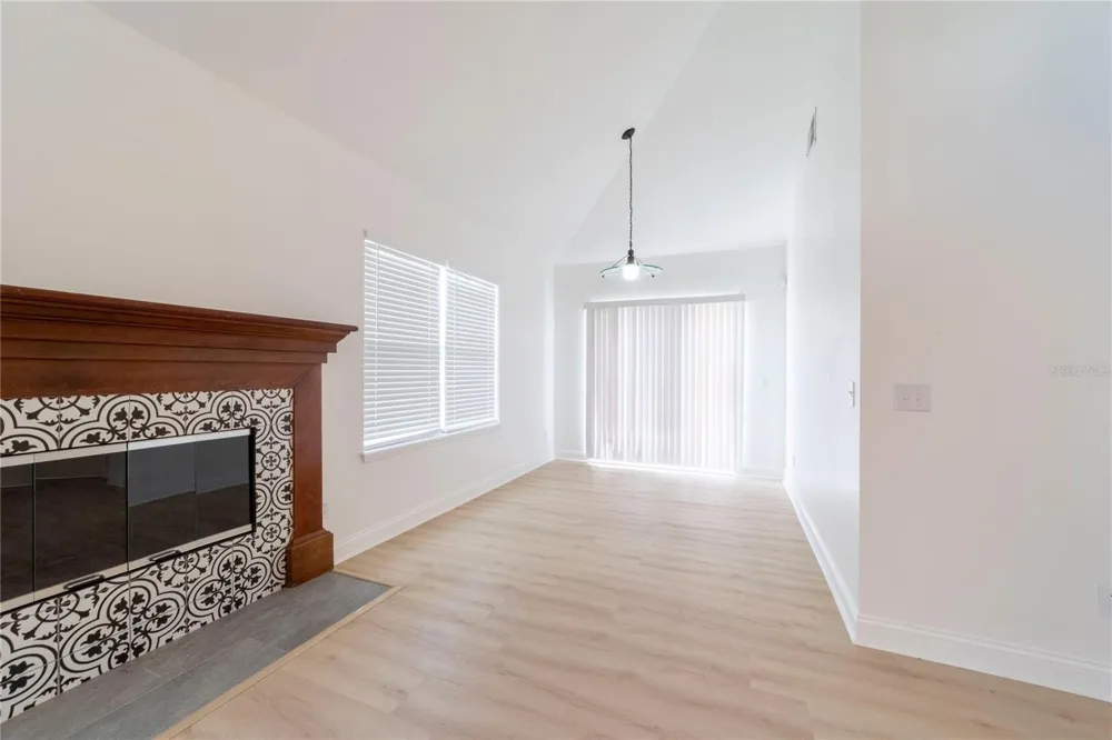 499 JULIAN LANE Maitland, FL 32751