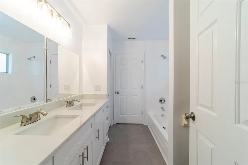 499 JULIAN LANE Maitland, FL 32751