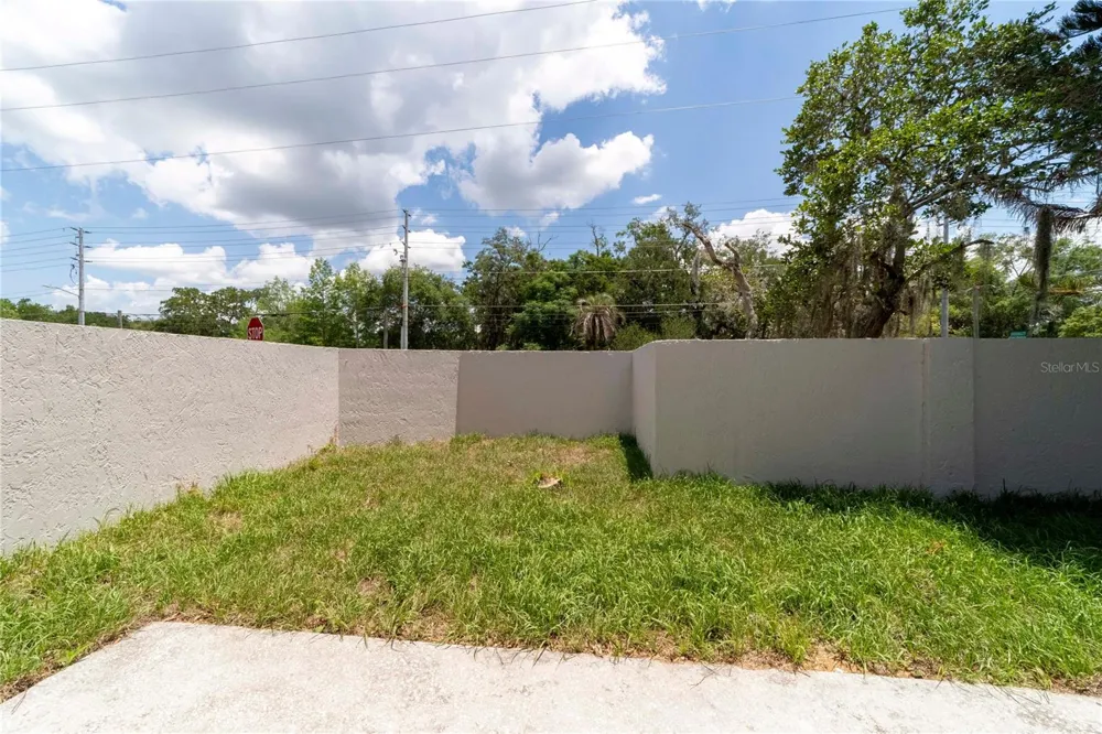 499 JULIAN LANE Maitland, FL 32751