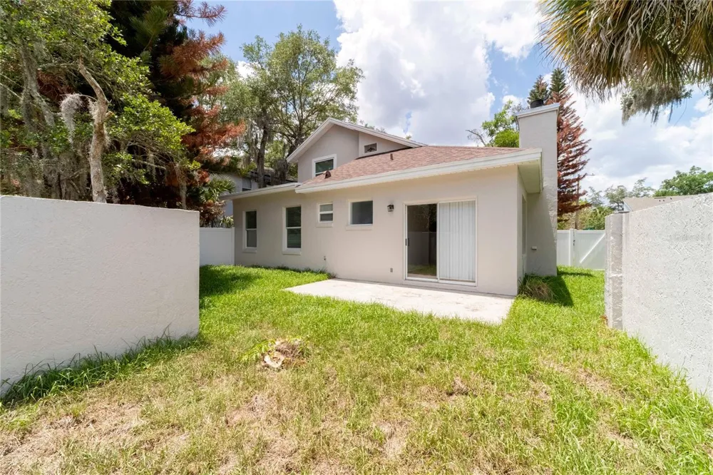 499 JULIAN LANE Maitland, FL 32751