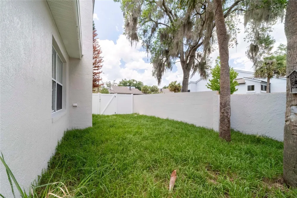 499 JULIAN LANE Maitland, FL 32751
