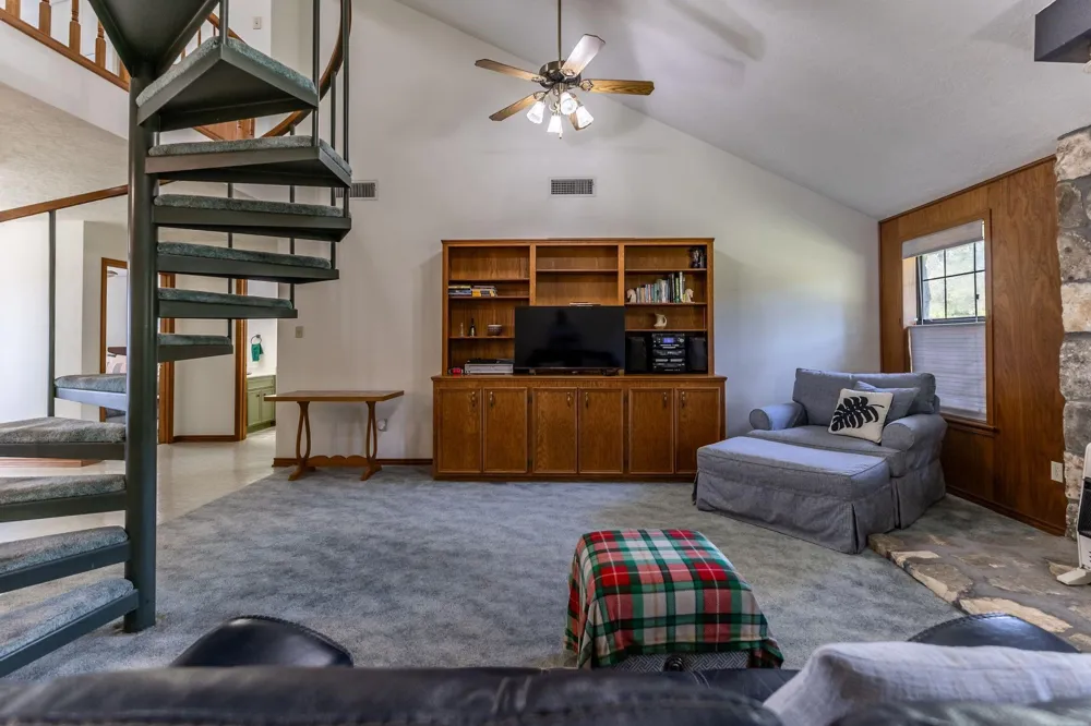 2062 Fm 1291 Fayetteville, TX 78940