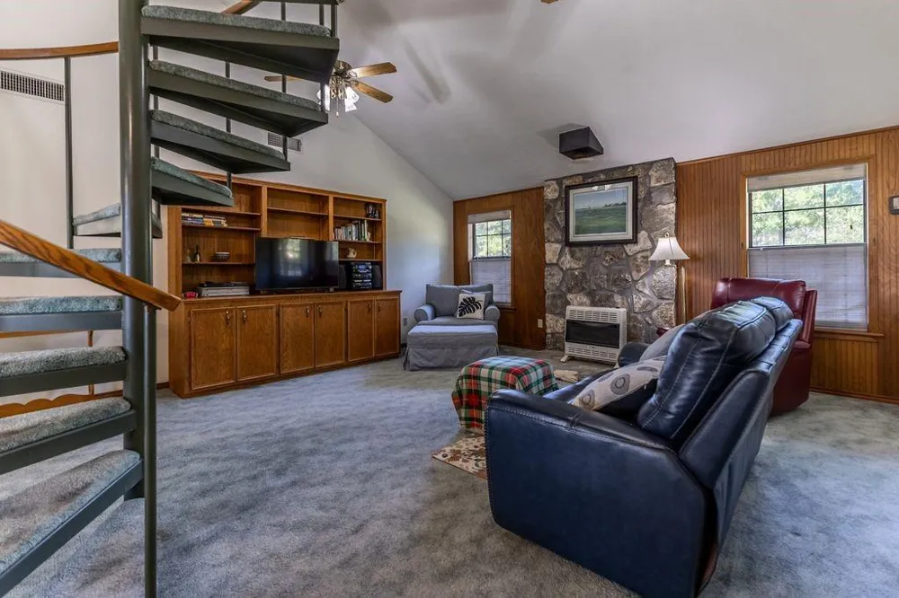 2062 Fm 1291 Fayetteville, TX 78940