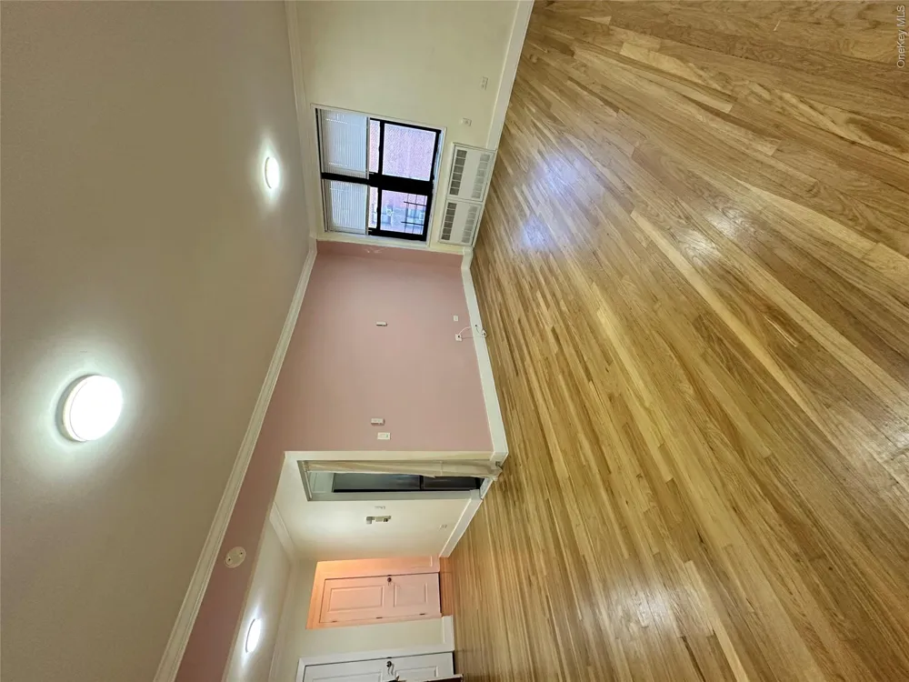 150-29 72 ROAD #6 Flushing, NY 11367