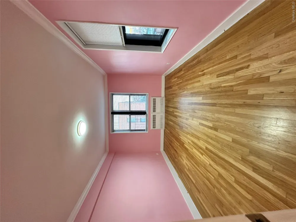 150-29 72 ROAD #6 Flushing, NY 11367