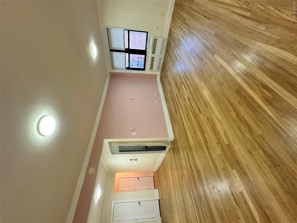 150-29 72 ROAD #6 Flushing, NY 11367