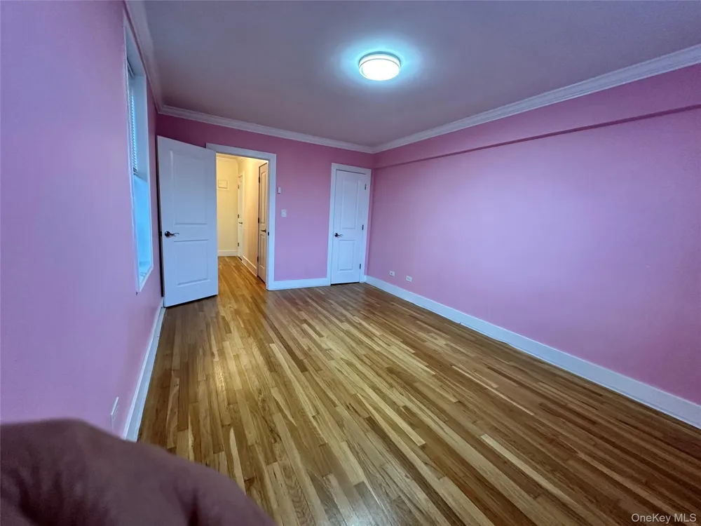 150-29 72 ROAD #6 Flushing, NY 11367