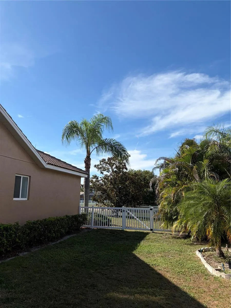 7779 AROLLA PINE BOULEVARD Sarasota, FL 34240