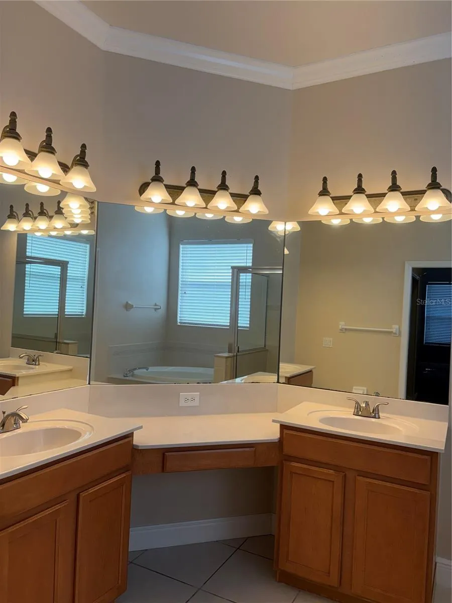 7779 AROLLA PINE BOULEVARD Sarasota, FL 34240