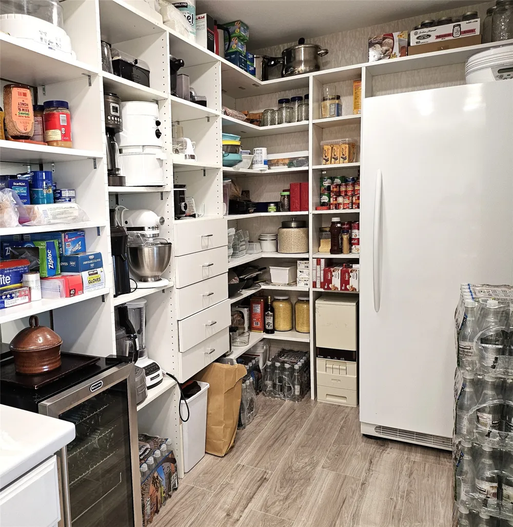 6335 W Northwest Highway #711 Dallas, TX 75225