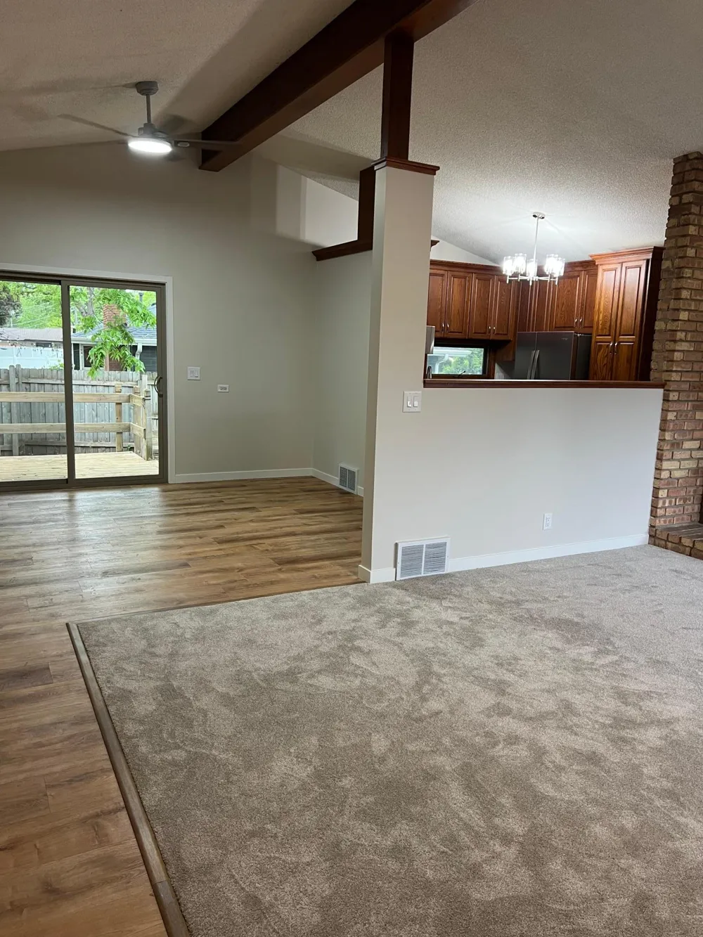 122 Craig Way NE Fridley, MN 55432