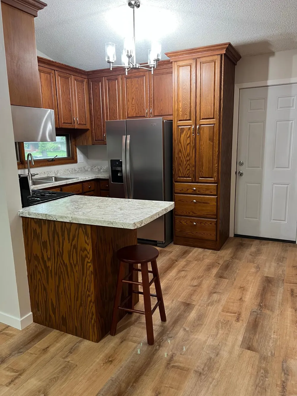 122 Craig Way NE Fridley, MN 55432