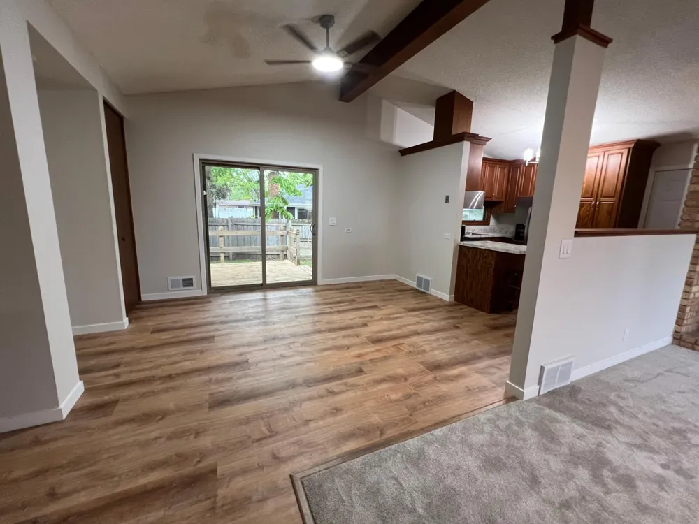122 Craig Way NE Fridley, MN 55432
