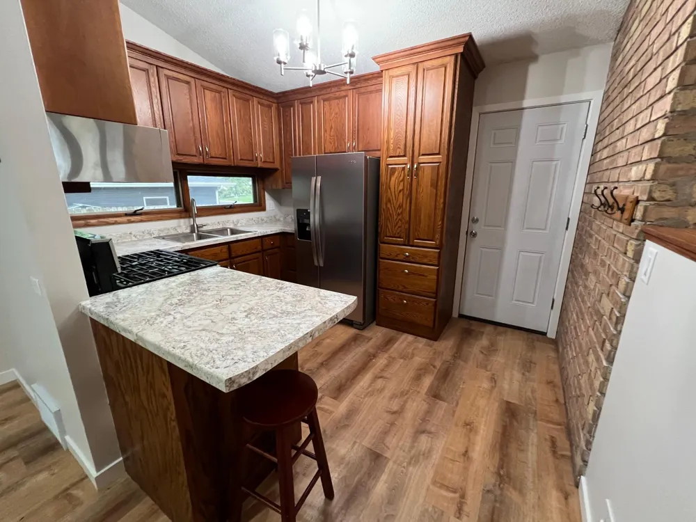122 Craig Way NE Fridley, MN 55432