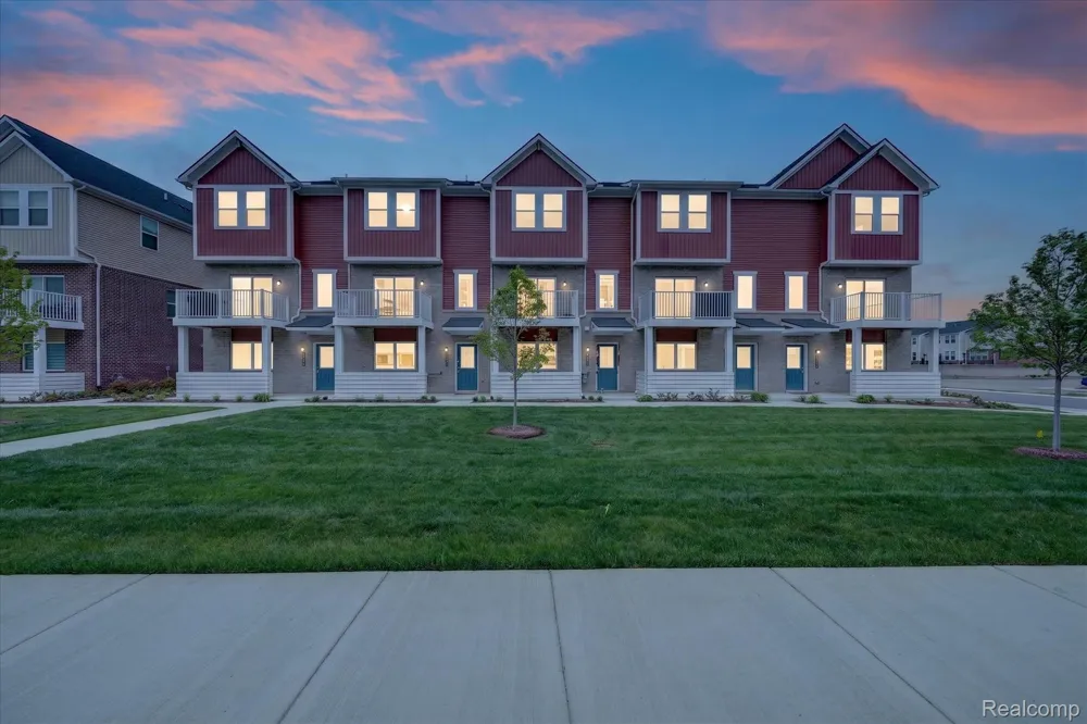 4876 E Ludlow Lane Troy City, MI 48085
