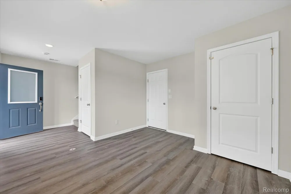 4876 E Ludlow Lane Troy City, MI 48085