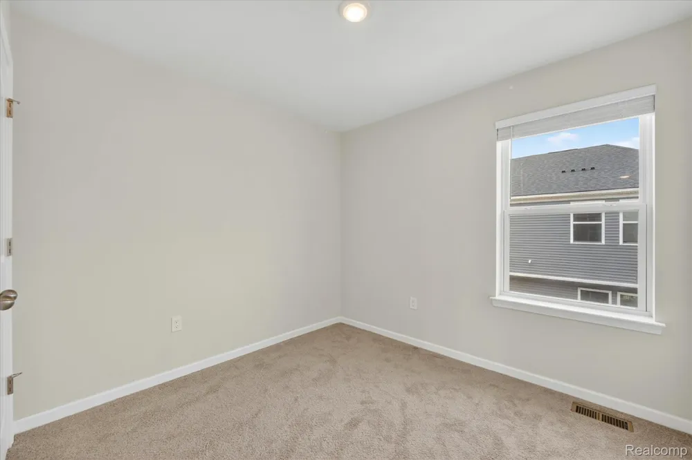 4876 E Ludlow Lane Troy City, MI 48085