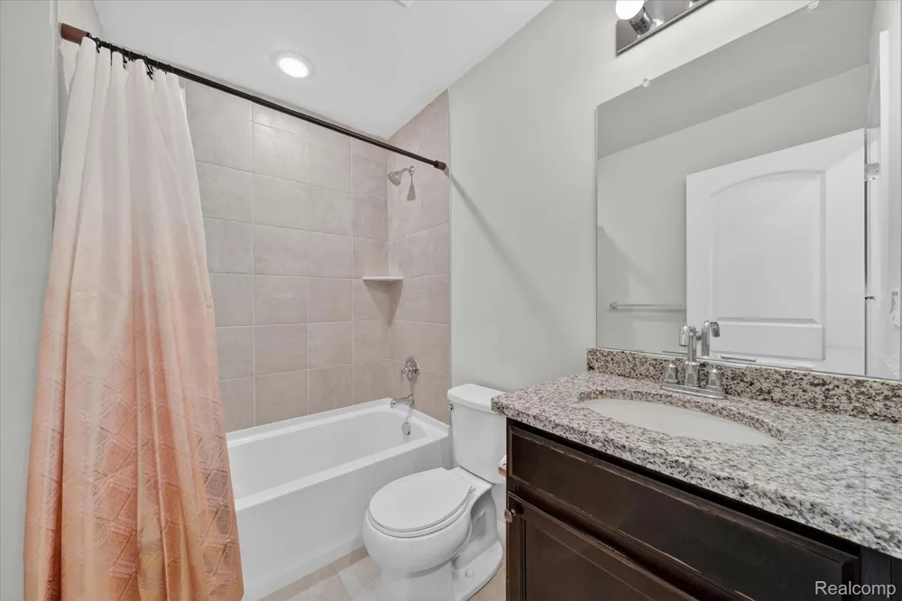 4876 E Ludlow Lane Troy City, MI 48085
