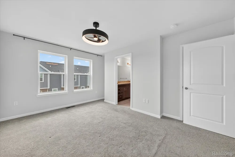 4876 E Ludlow Lane Troy City, MI 48085