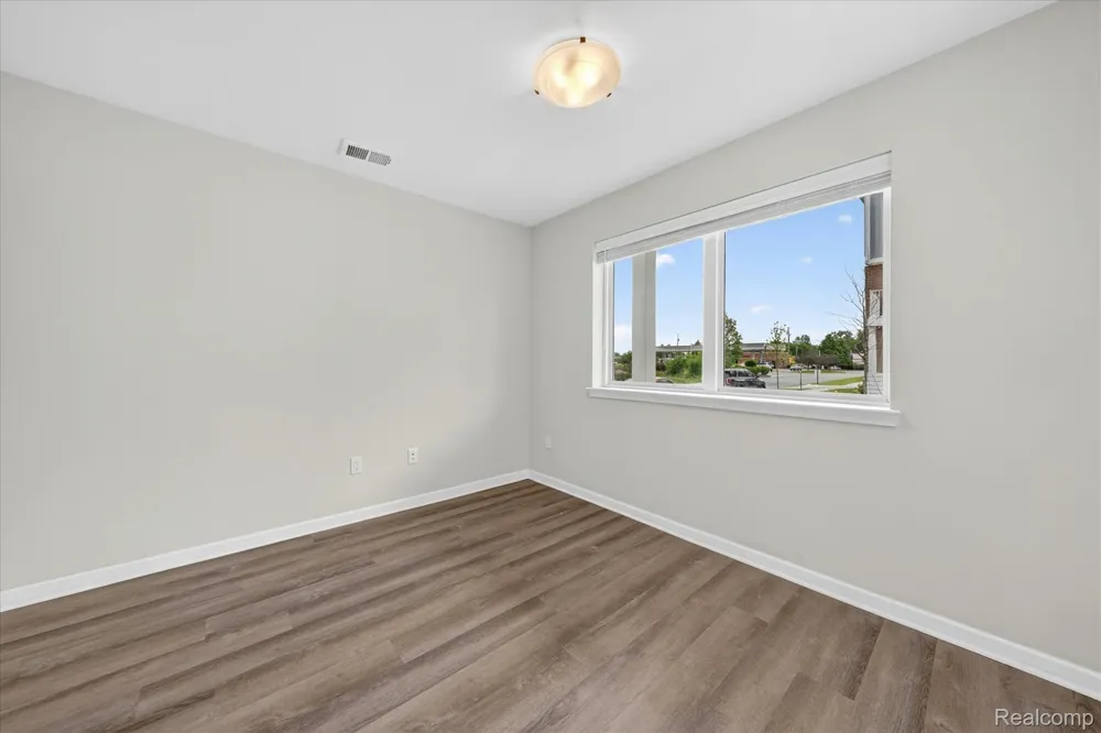 4876 E Ludlow Lane Troy City, MI 48085