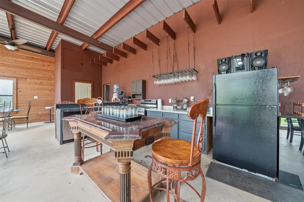 169 Ann Powell Road Smithville, TX 78957