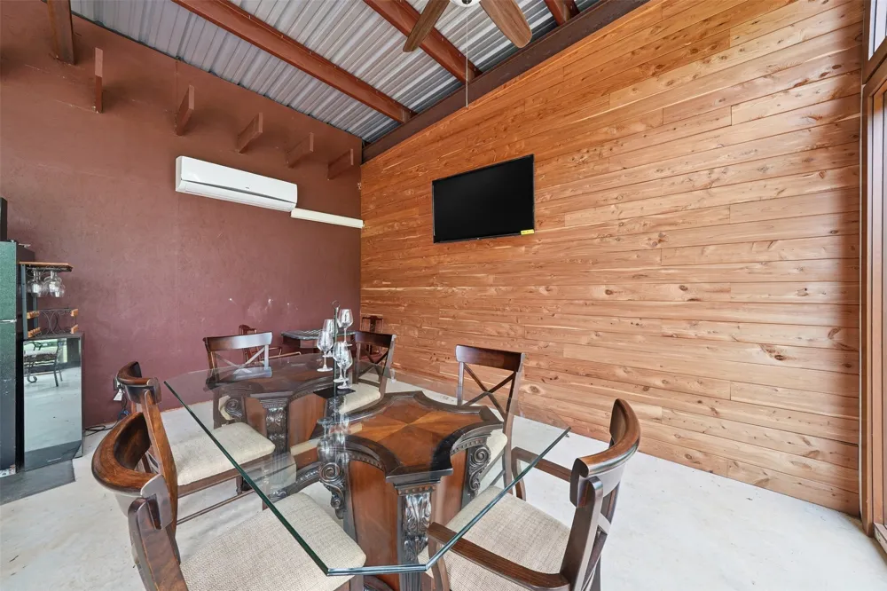 169 Ann Powell Road Smithville, TX 78957