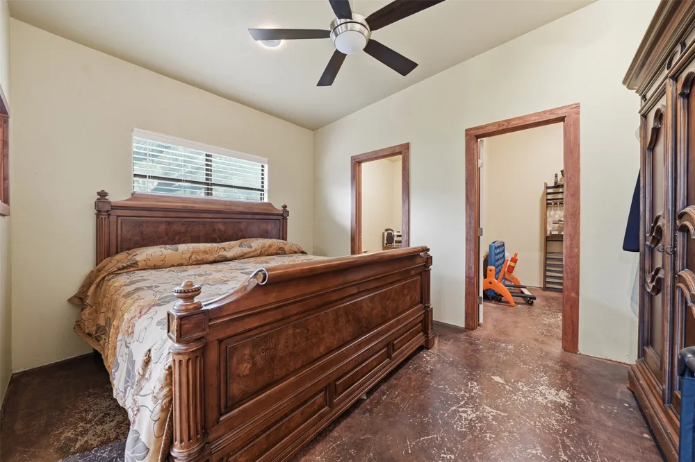 169 Ann Powell Road Smithville, TX 78957