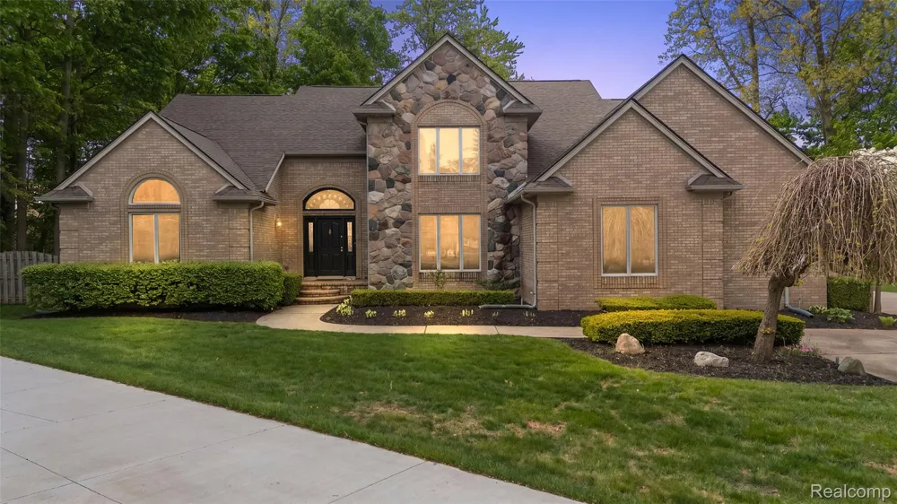 17840 Christine Boulevard Clinton Charter Township, MI 48038