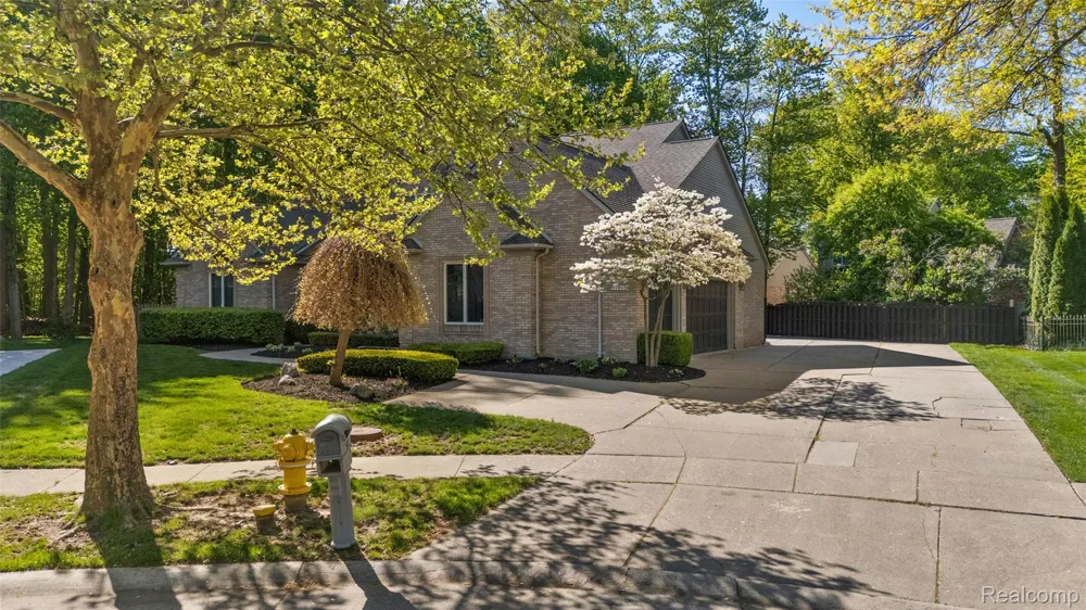 17840 Christine Boulevard Clinton Charter Township, MI 48038