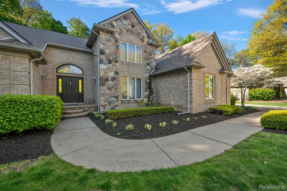 17840 Christine Boulevard Clinton Charter Township, MI 48038