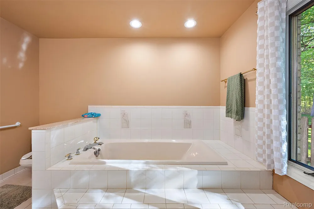 17840 Christine Boulevard Clinton Charter Township, MI 48038