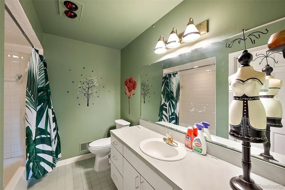 17840 Christine Boulevard Clinton Charter Township, MI 48038