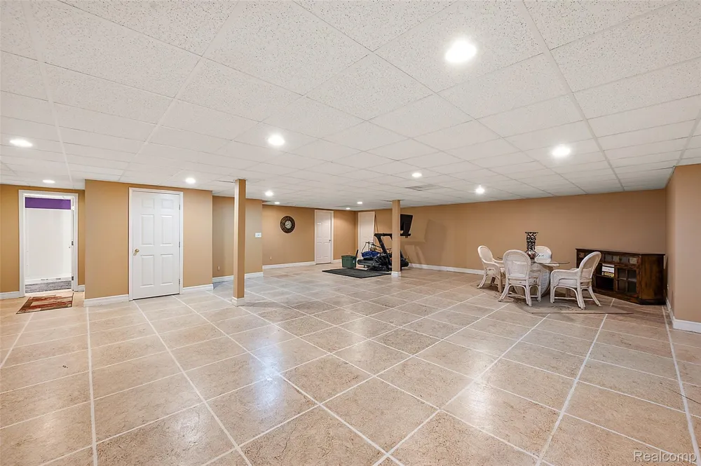 17840 Christine Boulevard Clinton Charter Township, MI 48038
