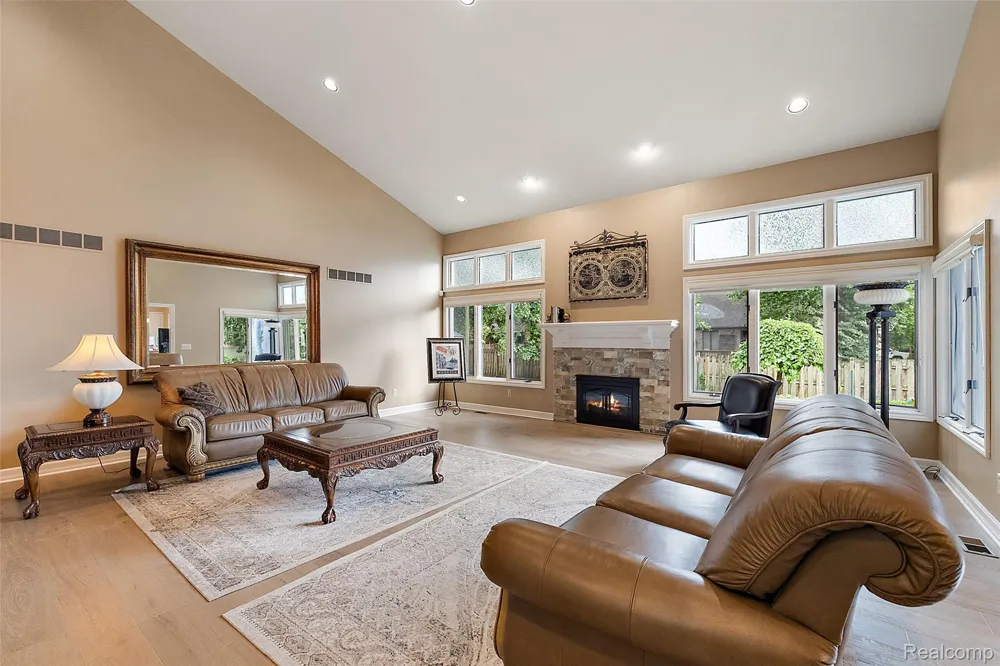 17840 Christine Boulevard Clinton Charter Township, MI 48038