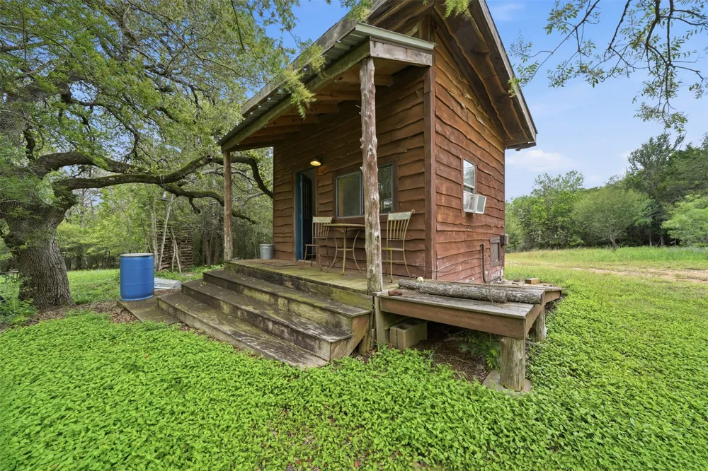 169 Ann Powell Road Smithville, TX 78957