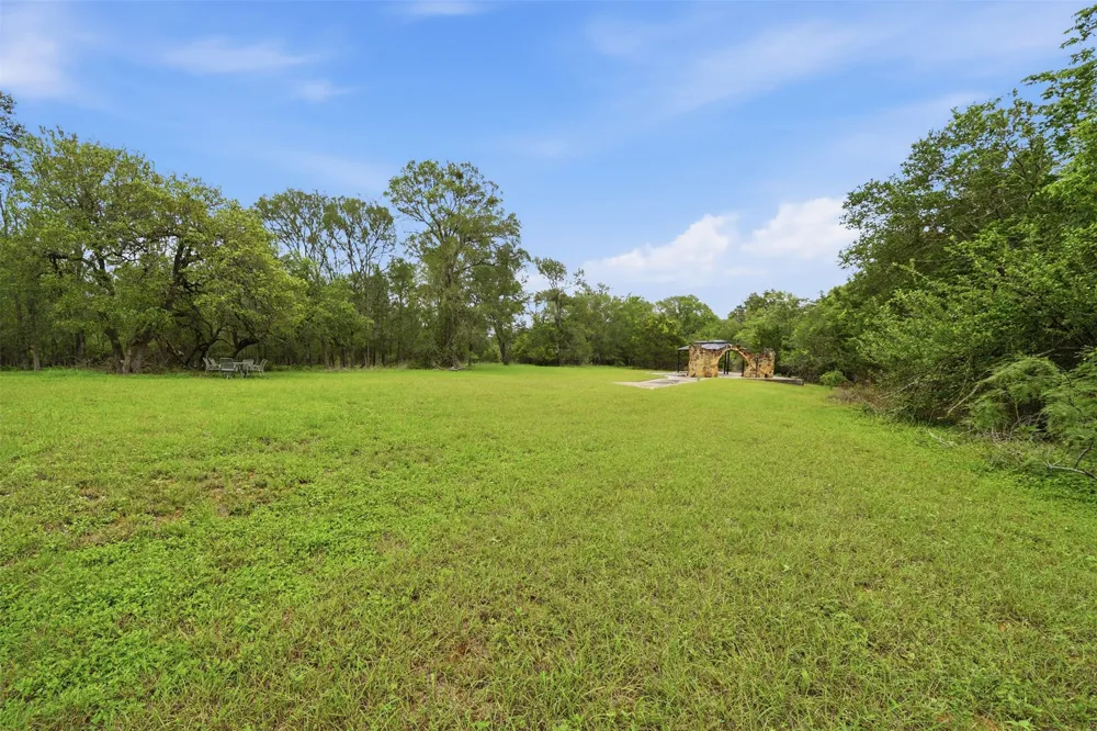 169 Ann Powell Road Smithville, TX 78957
