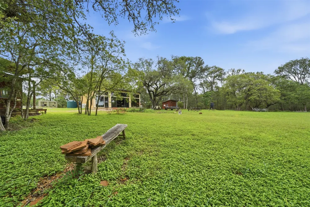 169 Ann Powell Road Smithville, TX 78957