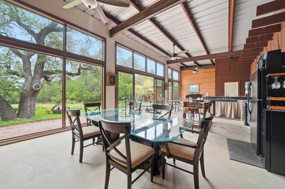 169 Ann Powell Road Smithville, TX 78957