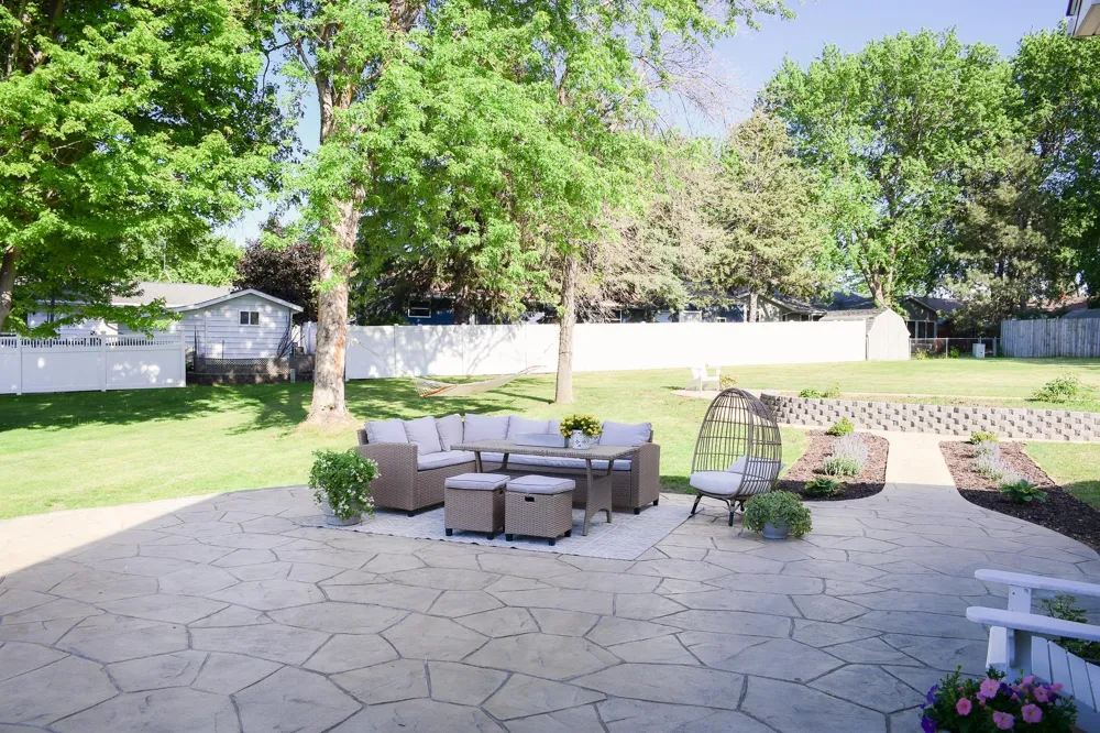 885 Briarwood Drive Worthington, MN 56187